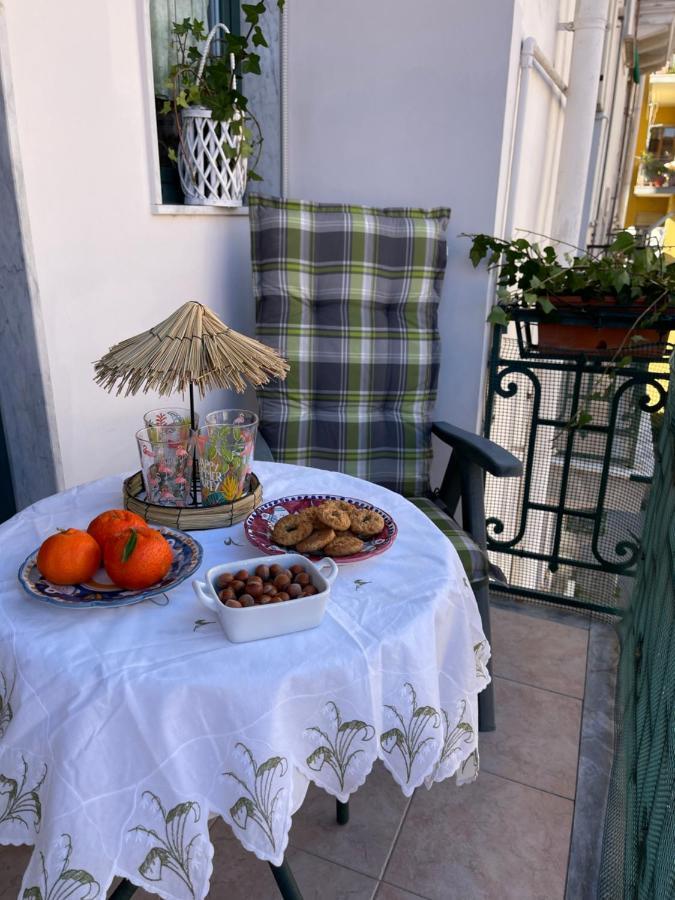 Apartamento A Casa Di Stella Salerno Exterior foto